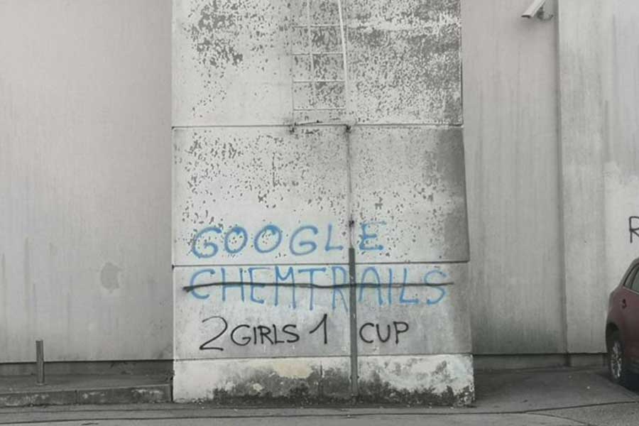 Graffiti mit der Aufschrift Google